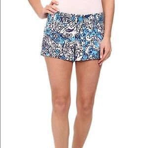 Lilly Pulitzer Hippy Shake Abstract Walsh Shorts
